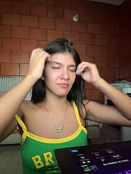 Snapshot of xayah_cute chatting on 04/11/26, 07:45 xayah cute online show from 04/11/26, 07:45