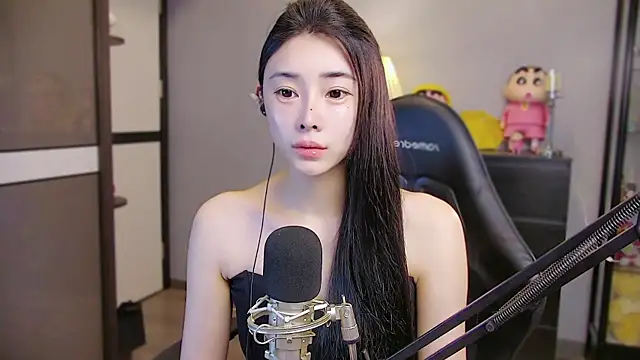 Snapshot of XiaoYuBao- chatting on 06/30/26, 04:18 XiaoYuBao- online show from 06/30/26, 04:18