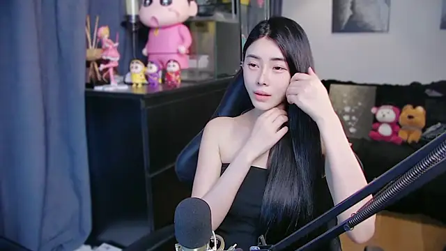 XiaoYuBao- online show from 04/06/26, 02:18