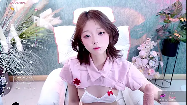 Snapshot of ZoeLily2026 chatting on 04/05/26, 11:28 ZoeLily2026 online show from 04/05/26, 11:28