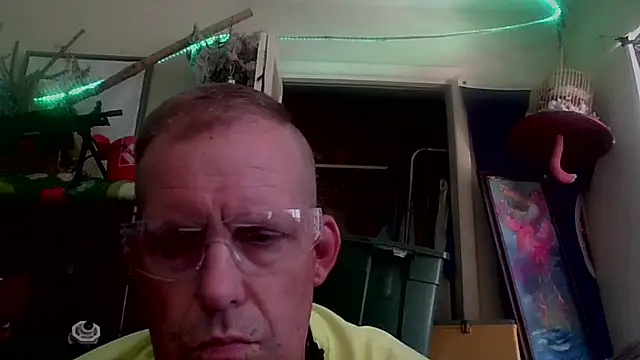 Snapshot of strokingjoe14585 chatting on 07/03/26, 06:25 strokingjoe14585 online show from 07/03/26, 06:25