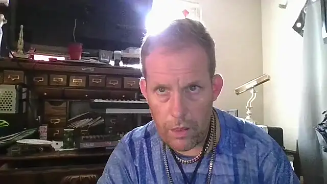 Snapshot of strokingjoe14585 chatting on 05/01/26, 01:38 strokingjoe14585 online show from 05/01/26, 01:38