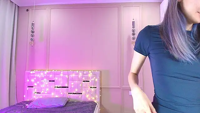 Snapshot of mimi_m00n chatting on 04/01/26, 07:00 mimi m00n online show from 04/01/26, 07:00