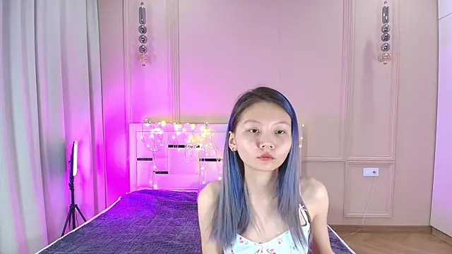 Snapshot of mimi_m00n chatting on 03/28/26, 07:15 mimi m00n online show from 03/28/26, 07:15