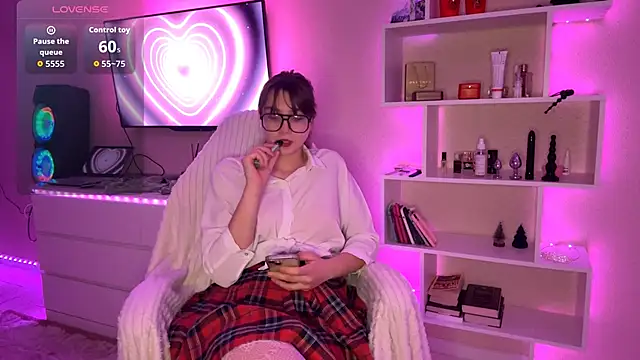 Olivia 132 online show from 04/10/26, 07:43