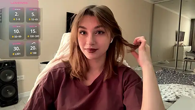 Olivia 132 online show from 03/15/26, 10:44