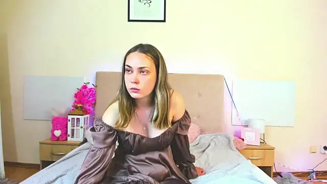 MelanieCuty online show from 05/21/26, 05:27