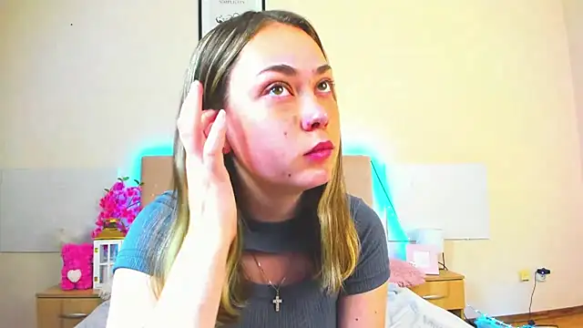 MelanieCuty online show from 05/27/26, 05:26