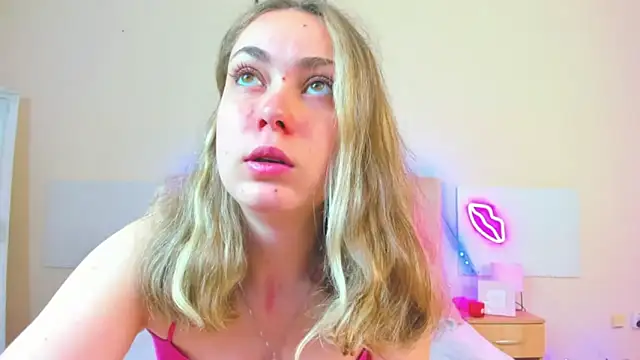 MelanieCuty online show from 05/09/26, 05:11