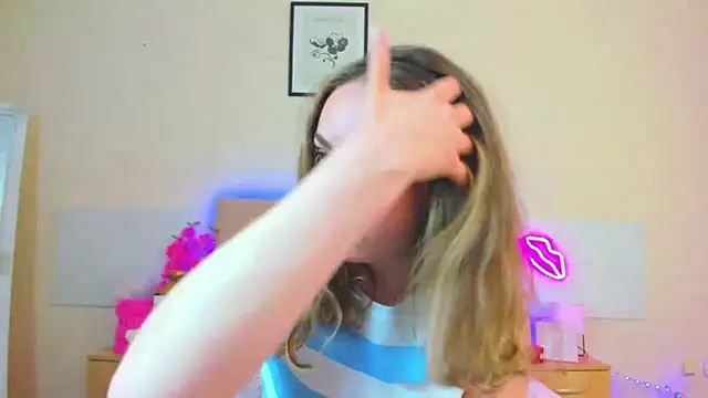 MelanieCuty online show from 05/04/26, 06:49
