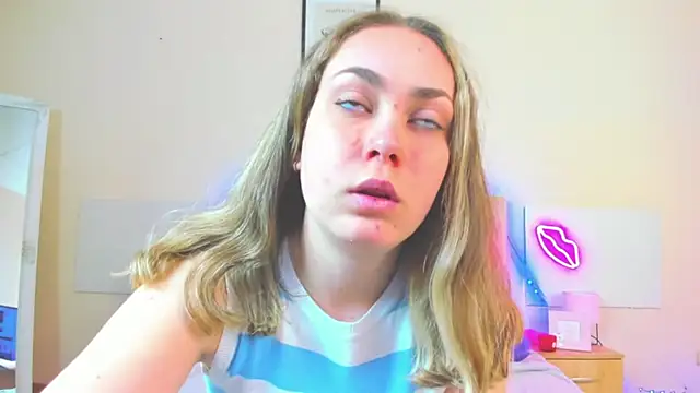MelanieCuty online show from 05/06/26, 05:44