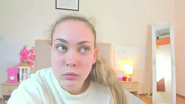 MelanieCuty online show from 04/01/26, 05:31