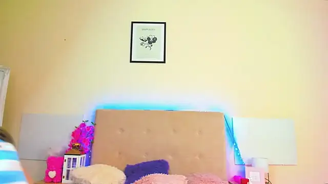MelanieCuty online show from 05/15/26, 05:27