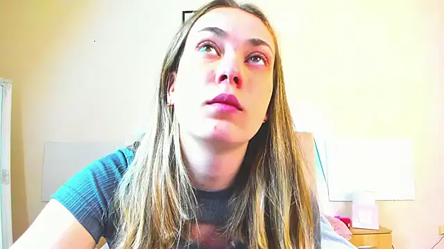Snapshot of MelanieCuty chatting on 06/02/26, 05:40 MelanieCuty online show from 06/02/26, 05:40