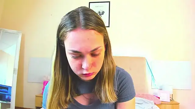 MelanieCuty online show from 05/20/26, 05:48