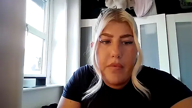 Snapshot of Lexi_Laura chatting on 03/21/26, 05:17 Lexi Laura online show from 03/21/26, 05:17