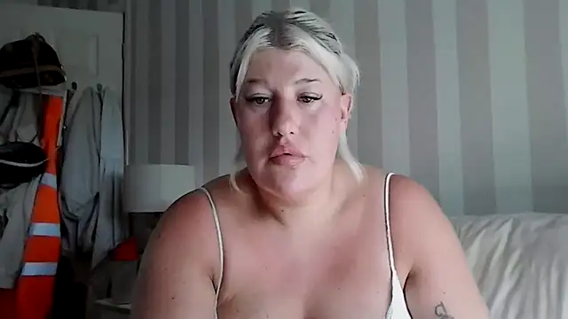 Snapshot of Lexi_Laura chatting on 05/26/26, 08:56 Lexi Laura online show from 05/26/26, 08:56