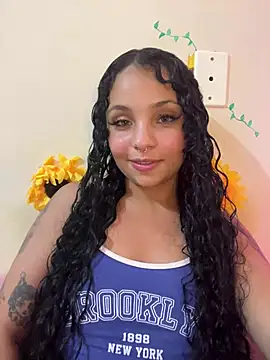 Snapshot of SpidderSecret chatting on 03/26/26, 02:32 SpidderSecret online show from 03/26/26, 02:32