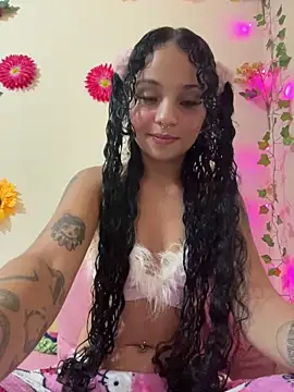 Snapshot of SpidderSecret chatting on 03/20/26, 02:01 SpidderSecret online show from 03/20/26, 02:01