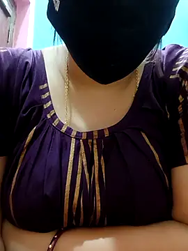 tulidas96778 online show from 04/13/26, 10:41