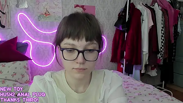 RileyNymph online show from 05/28/26, 03:14