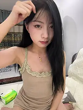 Snapshot of tiantian_niu chatting on 07/08/26, 01:45 tiantian niu online show from 07/08/26, 01:45