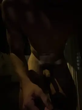 Snapshot of alej2x4 chatting on 04/06/26, 10:49 alej2x4 online show from 04/06/26, 10:49