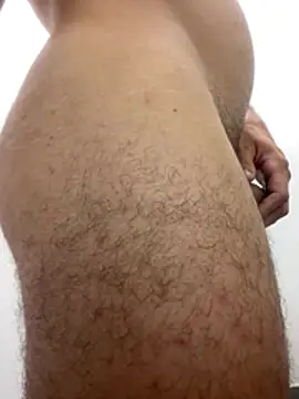 Snapshot of alej2x4 chatting on 03/27/26, 08:10 alej2x4 online show from 03/27/26, 08:10