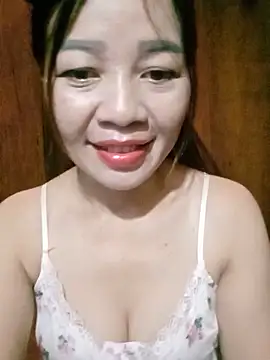 Yiyi102300 online show from 05/26/26, 03:15