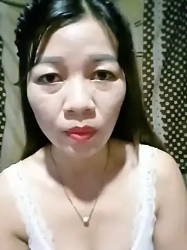 Yiyi102300 online show from 06/30/26, 04:34