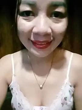 Yiyi102300 online show from 06/12/26, 11:30