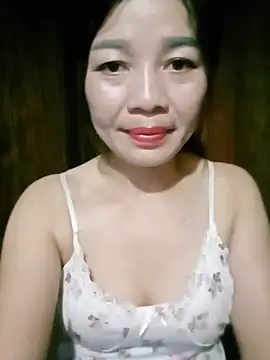 Yiyi102300 online show from 05/25/26, 01:32