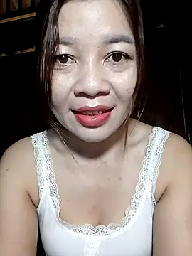 Yiyi102300 online show from 04/27/26, 11:47