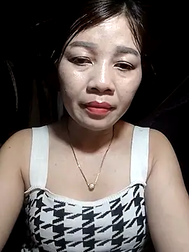 Yiyi102300 online show from 04/08/26, 01:34