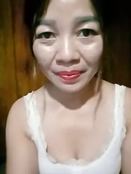 Yiyi102300 online show from 05/28/26, 02:41