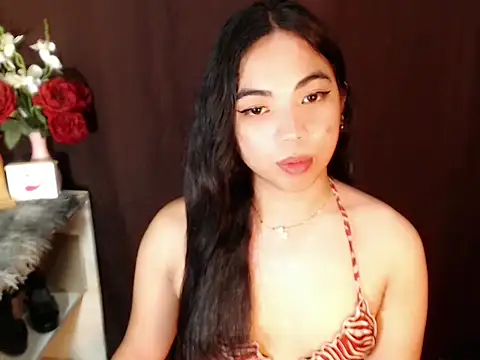 Snapshot of xLinda_Walkerx chatting on 05/27/26, 11:56 xLinda Walkerx online show from 05/27/26, 11:56