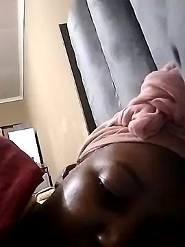 Prettylicou online show from 03/28/26, 01:39