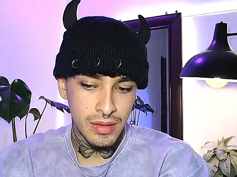 stevennavarro online show from 03/24/26, 03:50