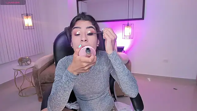 Snapshot of Ninna_Asppen_ chatting on 04/04/26, 05:03 Ninna Asppen online show from 04/04/26, 05:03