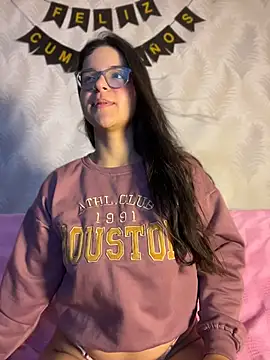 MiaMillers28 online show from 04/13/26, 08:51