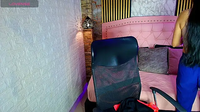 AishaCambell  online show from 04/30/26, 10:22