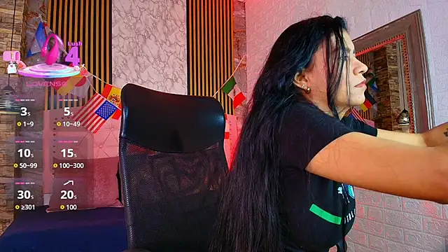 Snapshot of AishaCambell_ chatting on 06/16/26, 11:32 AishaCambell online show from 06/16/26, 11:32