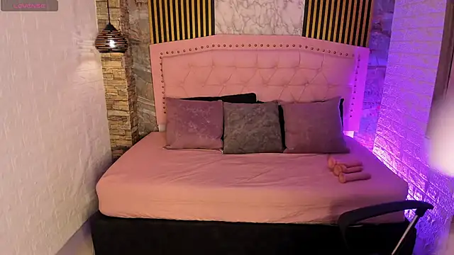 AishaCambell  online show from 04/02/26, 10:11