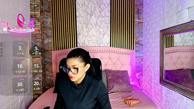 AishaCambell  online show from 04/12/26, 09:56