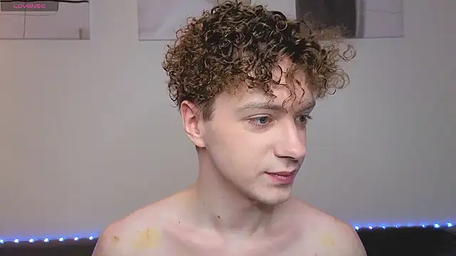 Snapshot of Angel_Crave chatting on 03/25/26, 09:46 Angel Crave online show from 03/25/26, 09:46