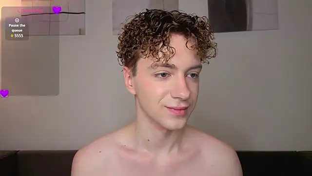 Snapshot of Angel_Crave chatting on 03/17/26, 09:18 Angel Crave online show from 03/17/26, 09:18