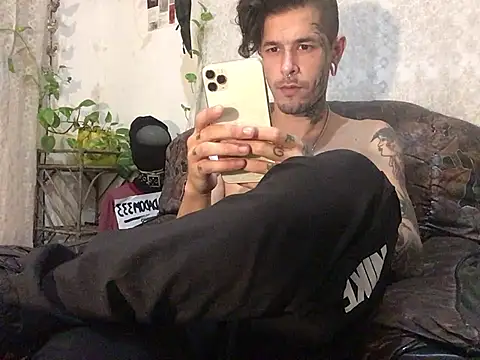 luckydick333 online show from 03/18/26, 09:37