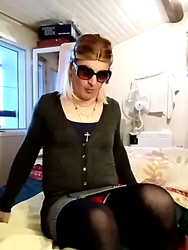 stephie83 online show from 03/26/26, 05:00