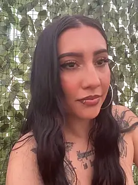 Snapshot of Zeyra_pink chatting on 03/19/26, 02:28 Zeyra pink online show from 03/19/26, 02:28