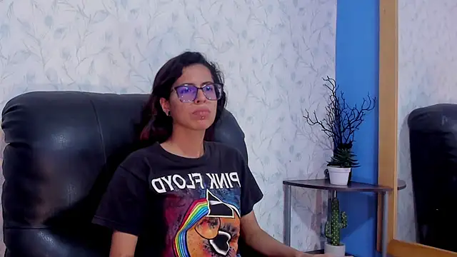 Snapshot of Emily_Lopera chatting on 07/03/26, 03:40 Emily Lopera online show from 07/03/26, 03:40